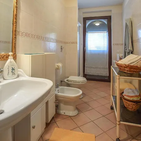 Holiday home 5 Bedroom Lovely In Lucera